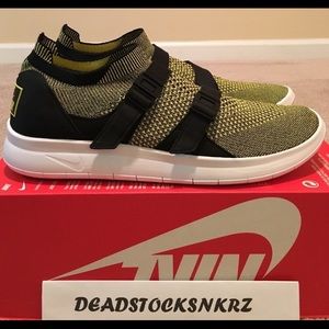 WMNS Nike Air Sockracer Flyknit "Yellow Strike"